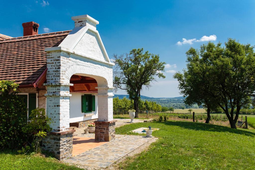 Oereghegyi Apartman Vindornyalak Стая снимка